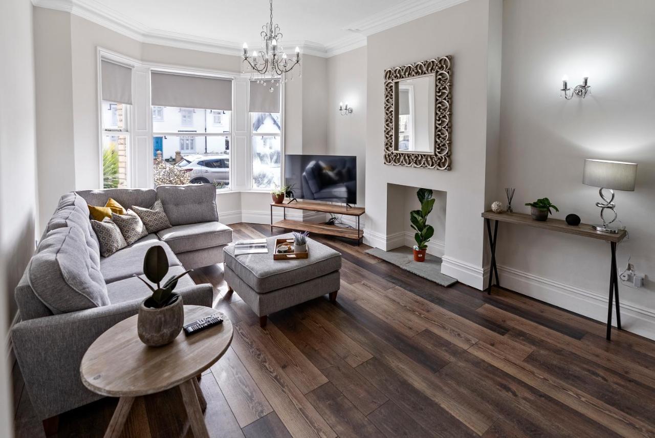Newly Refurbed, Central Apartment With Free Parking And Hot Tub Lytham St Annes Luaran gambar