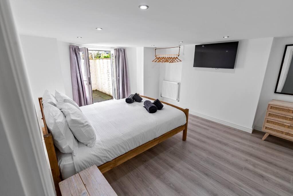 Newly Refurbed, Central Apartment With Free Parking And Hot Tub Lytham St Annes Luaran gambar